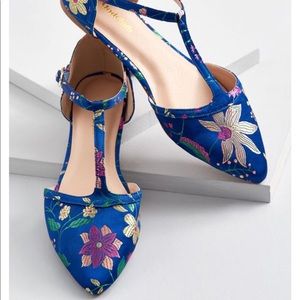 NWOT Modcloth Bright Blue Flower Flats 🌸
